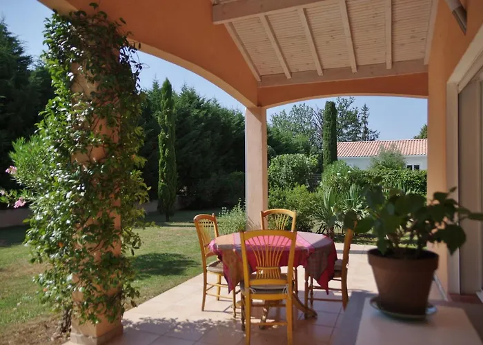 La Lilas Des Fargues Bed & Breakfast