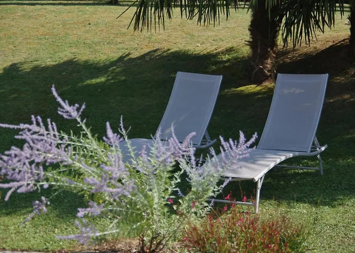 La Lilas Des Fargues Bed & Breakfast